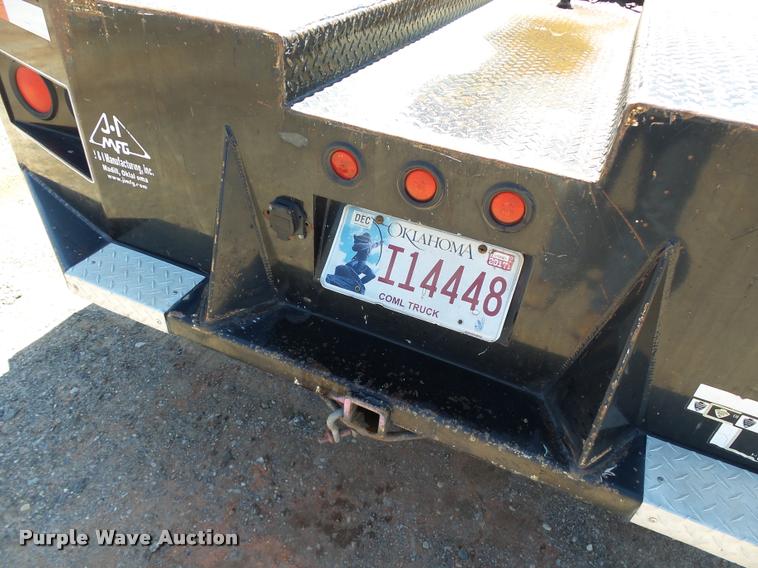 image for item DB0197 2009 Chevrolet Silverado 3500HD flatbed pickup truck