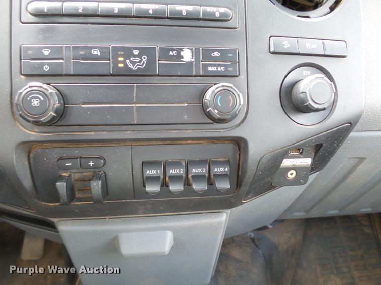 image for item DB0199 2012 Ford F250 Super Duty XL Crew Cab pickup truck