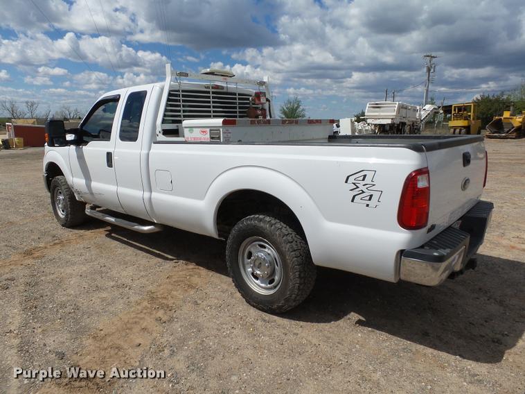 image for item DB0200 2012 Ford F250 Super Duty XLT SuperCab pickup truck