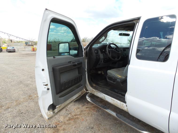 image for item DB0200 2012 Ford F250 Super Duty XLT SuperCab pickup truck