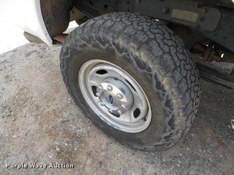 image for item DB0200 2012 Ford F250 Super Duty XLT SuperCab pickup truck