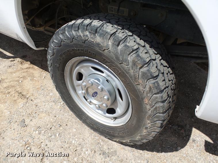 image for item DB0200 2012 Ford F250 Super Duty XLT SuperCab pickup truck