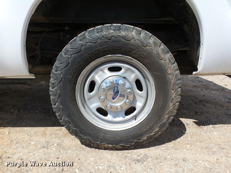 image for item DB0200 2012 Ford F250 Super Duty XLT SuperCab pickup truck