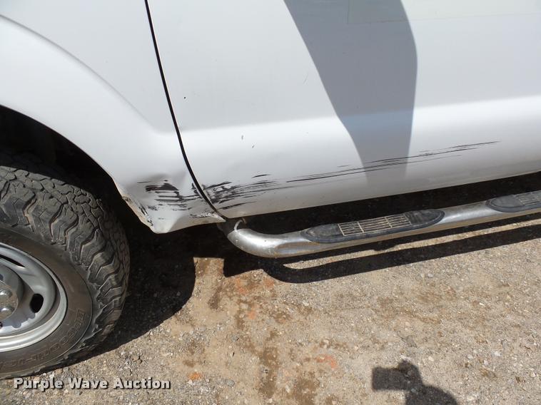 image for item DB0200 2012 Ford F250 Super Duty XLT SuperCab pickup truck