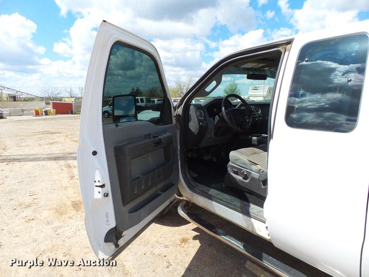 image for item DB0201 2012 Ford F250 Super Duty XLT SuperCab pickup truck