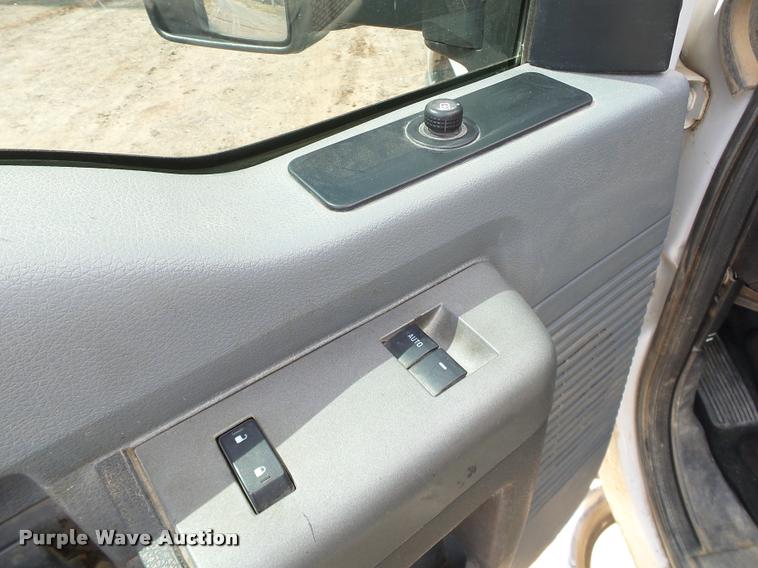 image for item DB0201 2012 Ford F250 Super Duty XLT SuperCab pickup truck