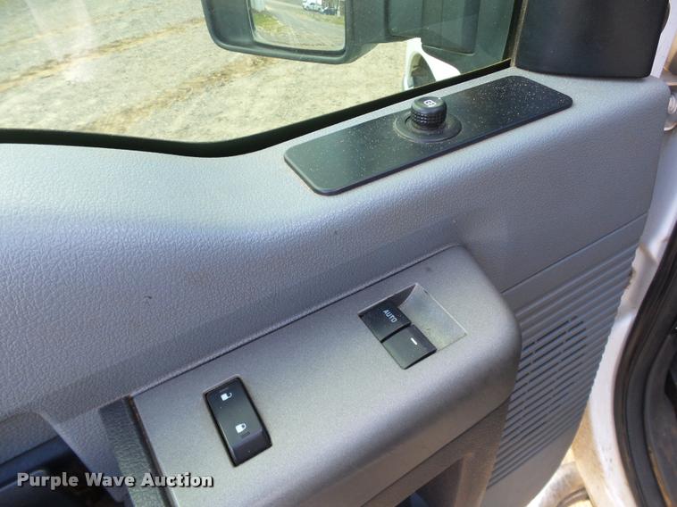 image for item DB0202 2012 Ford F250 Super Duty XLT SuperCab pickup truck