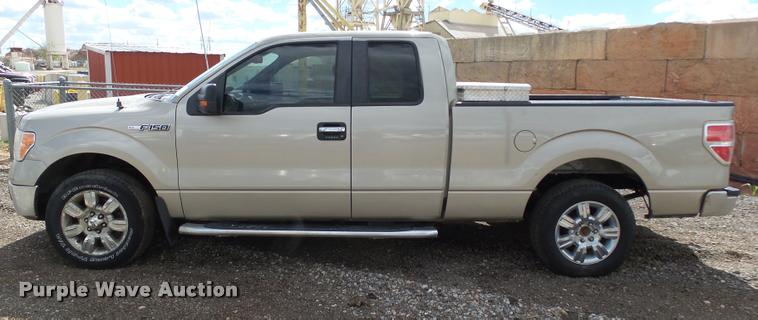 image for item DB0204 2010 Ford F150 XLT SuperCab pickup truck
