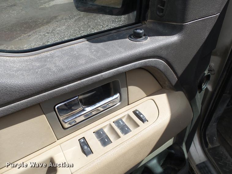 image for item DB0204 2010 Ford F150 XLT SuperCab pickup truck