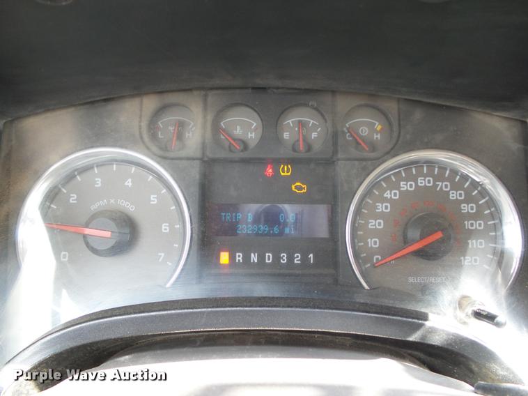 image for item DB0204 2010 Ford F150 XLT SuperCab pickup truck