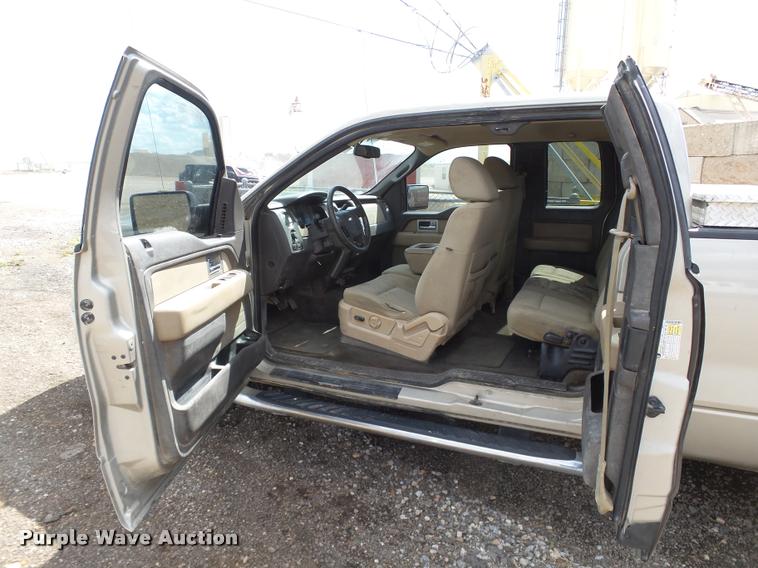 image for item DB0204 2010 Ford F150 XLT SuperCab pickup truck