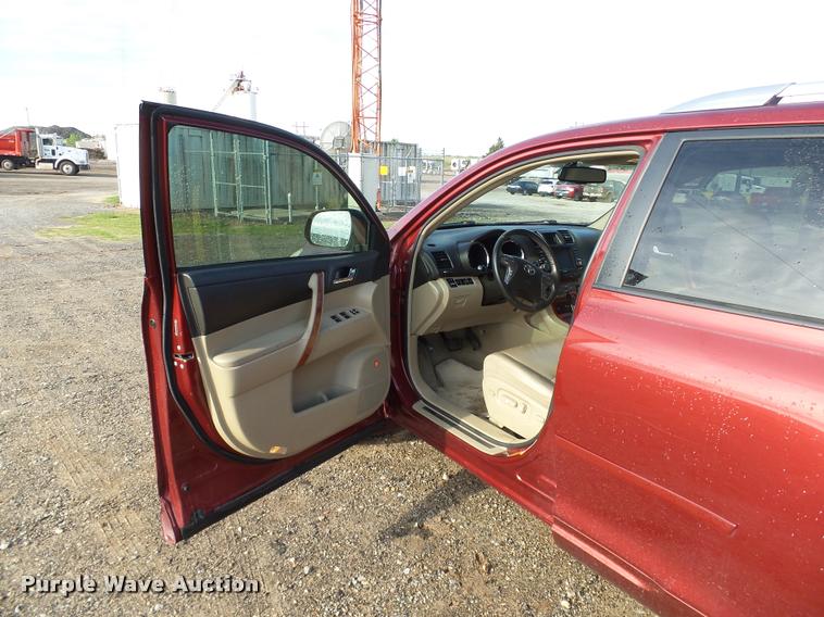 image for item DB0210 2008 Toyota Highlander Limited SUV