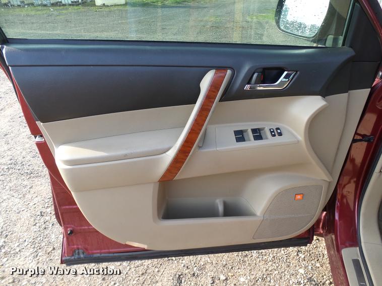 image for item DB0210 2008 Toyota Highlander Limited SUV