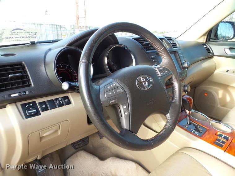 image for item DB0210 2008 Toyota Highlander Limited SUV