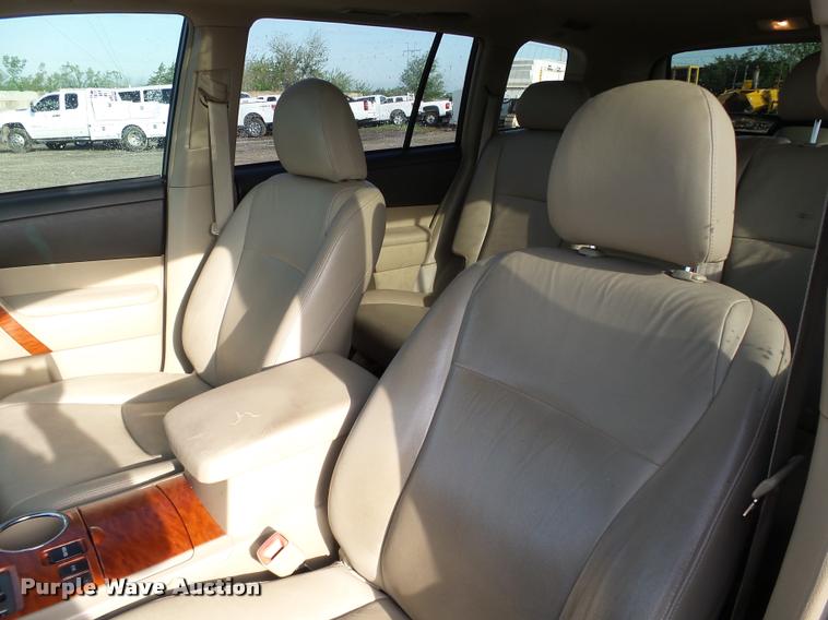 image for item DB0210 2008 Toyota Highlander Limited SUV