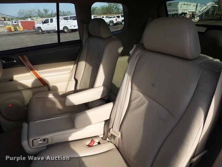 image for item DB0210 2008 Toyota Highlander Limited SUV
