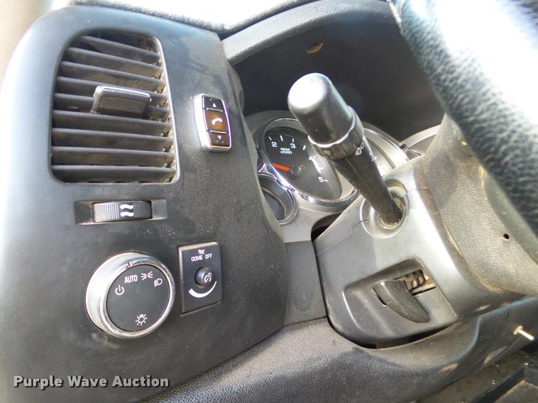 image for item DB0211 2009 Chevrolet Silverado 3500HD LT Ext. Cab flatbed pickup truck