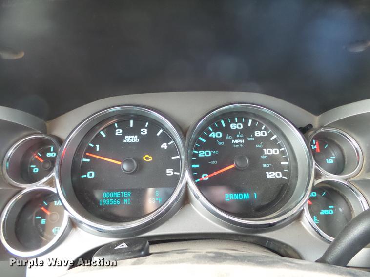 image for item DB0211 2009 Chevrolet Silverado 3500HD LT Ext. Cab flatbed pickup truck