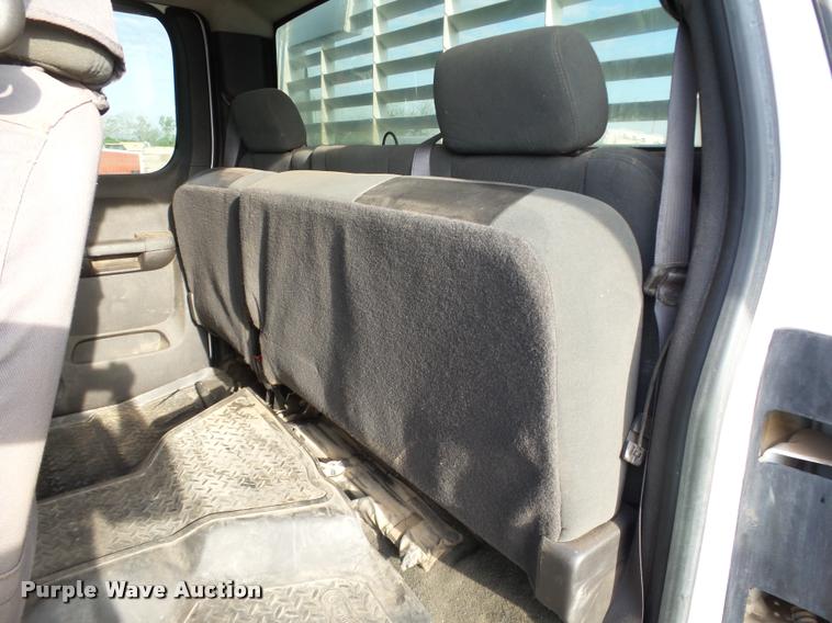 image for item DB0211 2009 Chevrolet Silverado 3500HD LT Ext. Cab flatbed pickup truck