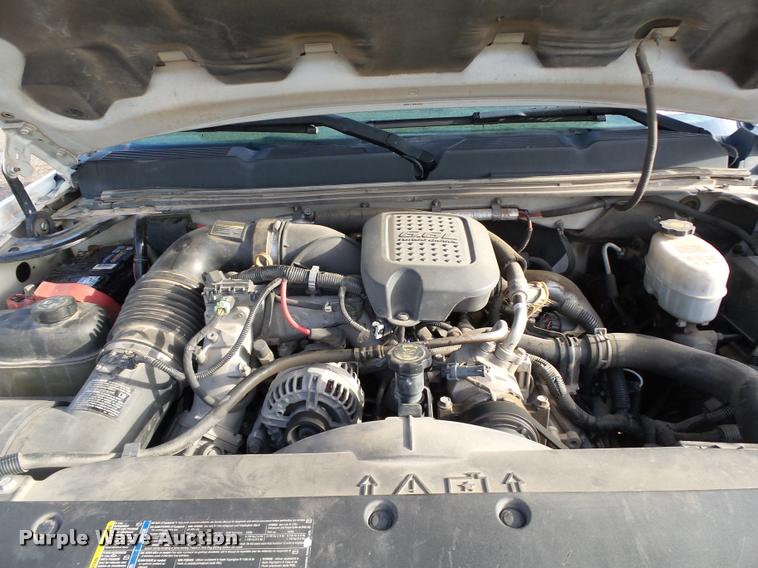 image for item DB0211 2009 Chevrolet Silverado 3500HD LT Ext. Cab flatbed pickup truck