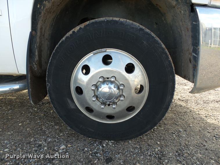 image for item DB0211 2009 Chevrolet Silverado 3500HD LT Ext. Cab flatbed pickup truck