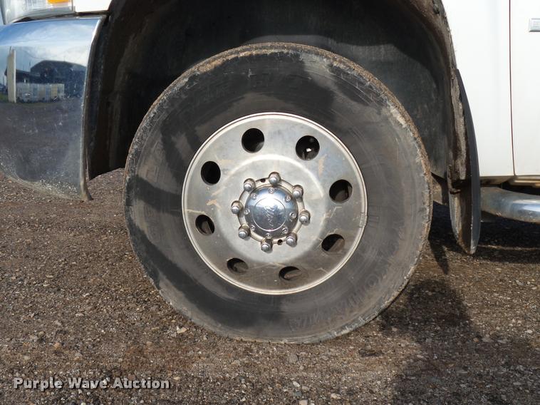 image for item DB0211 2009 Chevrolet Silverado 3500HD LT Ext. Cab flatbed pickup truck