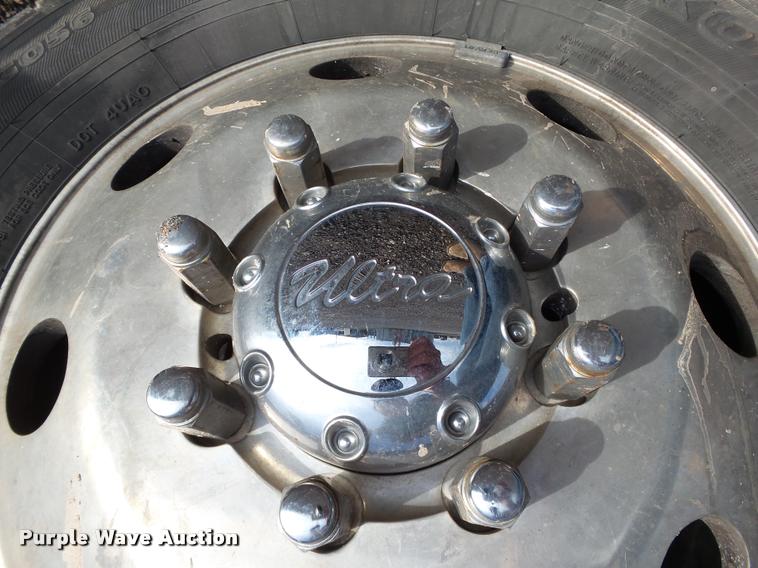 image for item DB0211 2009 Chevrolet Silverado 3500HD LT Ext. Cab flatbed pickup truck