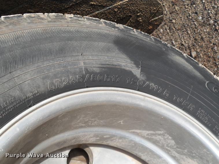 image for item DB0211 2009 Chevrolet Silverado 3500HD LT Ext. Cab flatbed pickup truck