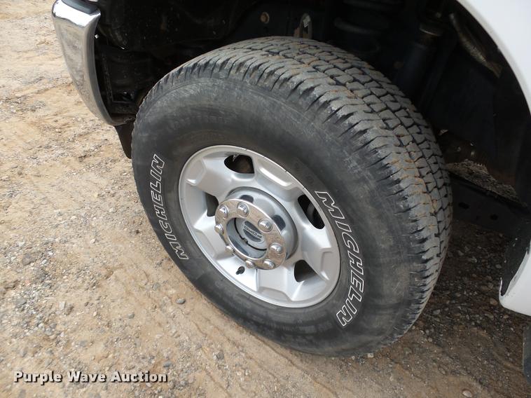 image for item DB0240 2012 Ford F250 Super Duty XLT FX4 SuperCab pickup truck