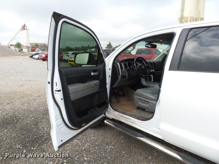 image for item DB0245 2008 Toyota Tundra Limited CrewMax pickup truck