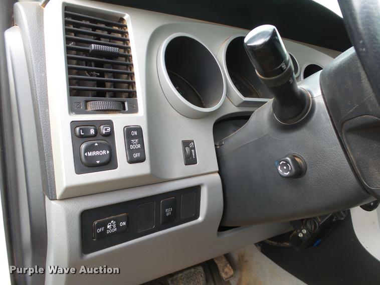 image for item DB0245 2008 Toyota Tundra Limited CrewMax pickup truck