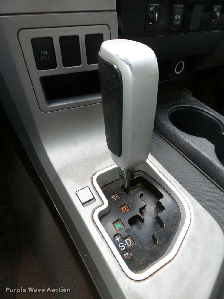 image for item DB0245 2008 Toyota Tundra Limited CrewMax pickup truck