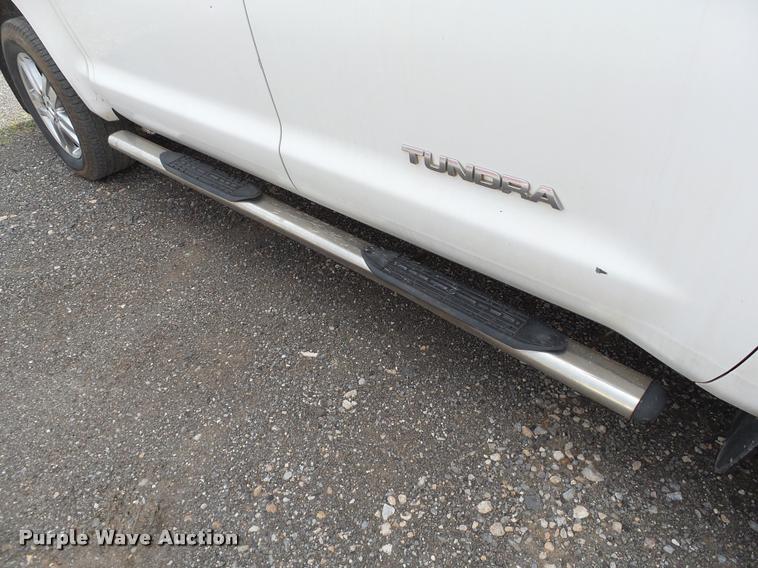 image for item DB0245 2008 Toyota Tundra Limited CrewMax pickup truck