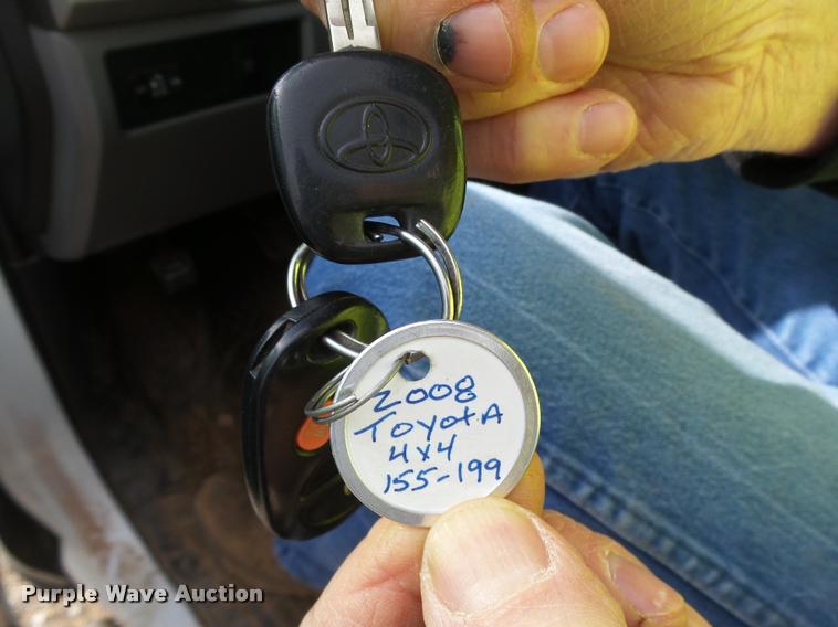 image for item DB0245 2008 Toyota Tundra Limited CrewMax pickup truck