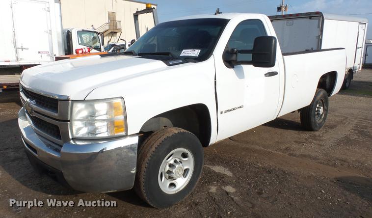 image for item DB0246 2007 Chevrolet Silverado 2500HD pickup truck