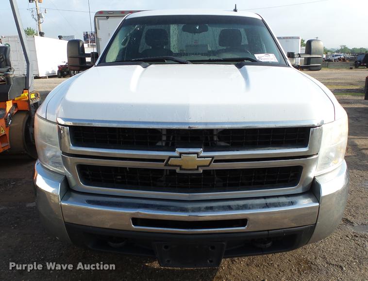 image for item DB0246 2007 Chevrolet Silverado 2500HD pickup truck