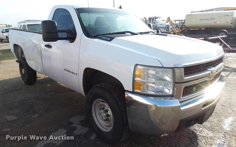 image for item DB0246 2007 Chevrolet Silverado 2500HD pickup truck