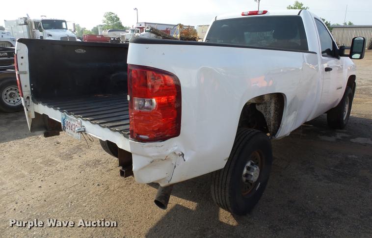 image for item DB0246 2007 Chevrolet Silverado 2500HD pickup truck