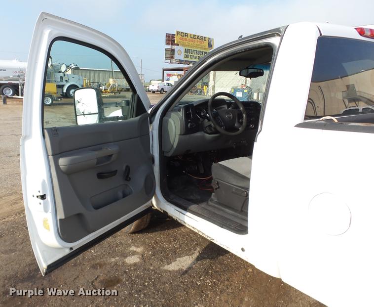 image for item DB0246 2007 Chevrolet Silverado 2500HD pickup truck