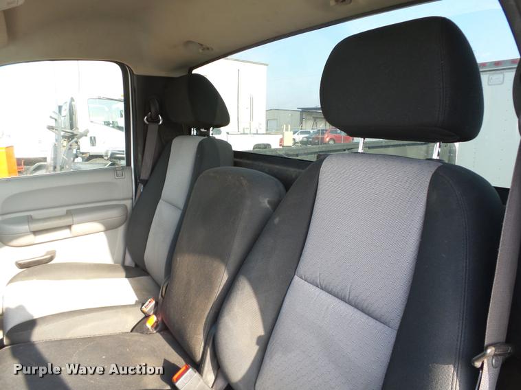 image for item DB0246 2007 Chevrolet Silverado 2500HD pickup truck