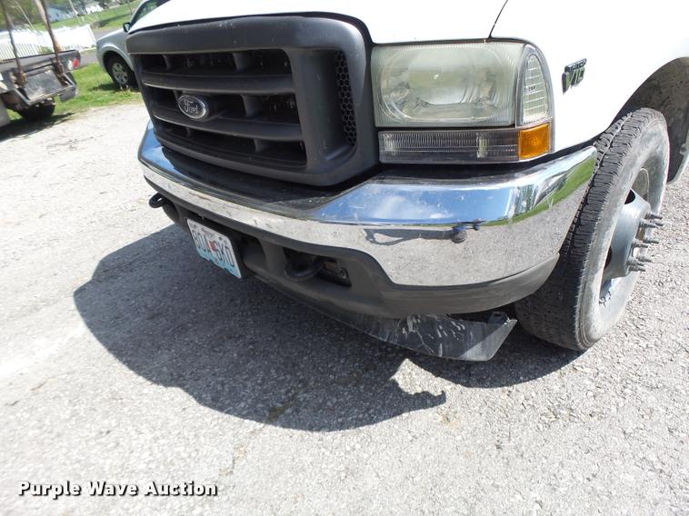 image for item DB1307 2004 Ford F350 flat dump bed pickup truck