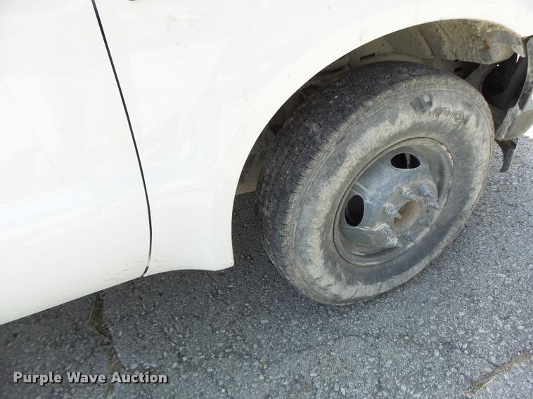 image for item DB1307 2004 Ford F350 flat dump bed pickup truck