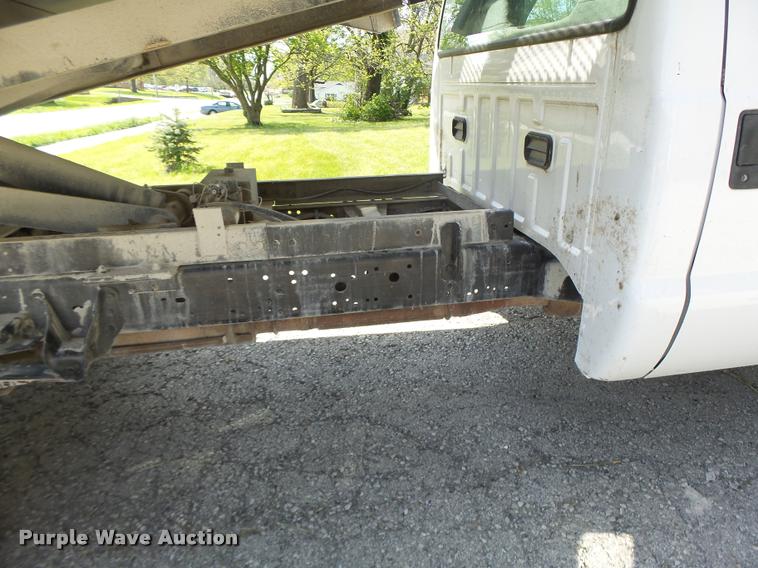 image for item DB1307 2004 Ford F350 flat dump bed pickup truck