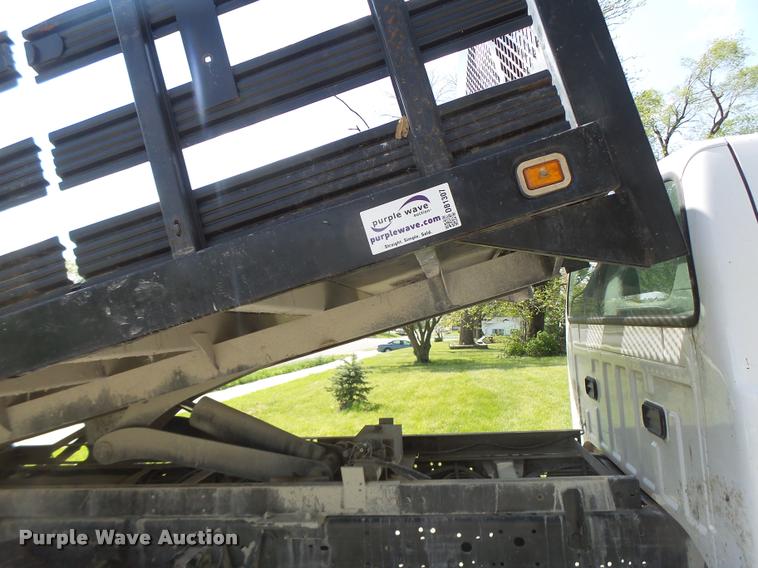 image for item DB1307 2004 Ford F350 flat dump bed pickup truck