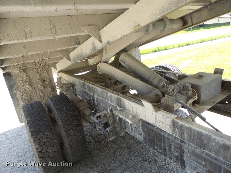 image for item DB1307 2004 Ford F350 flat dump bed pickup truck