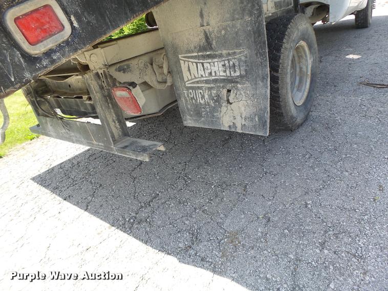 image for item DB1307 2004 Ford F350 flat dump bed pickup truck