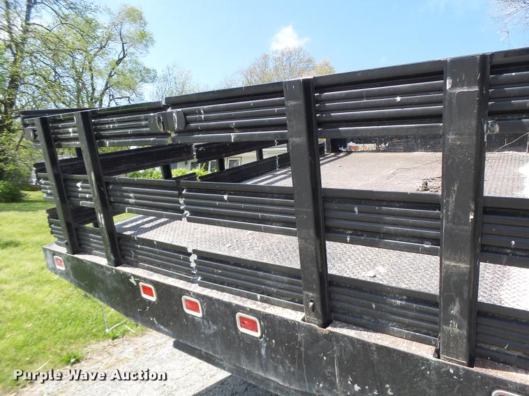 image for item DB1307 2004 Ford F350 flat dump bed pickup truck