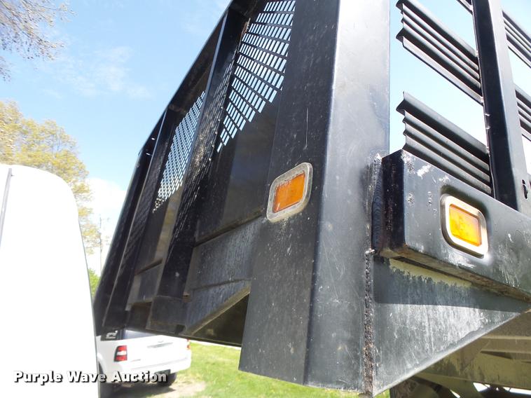 image for item DB1307 2004 Ford F350 flat dump bed pickup truck