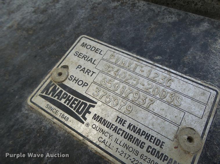 image for item DB1307 2004 Ford F350 flat dump bed pickup truck