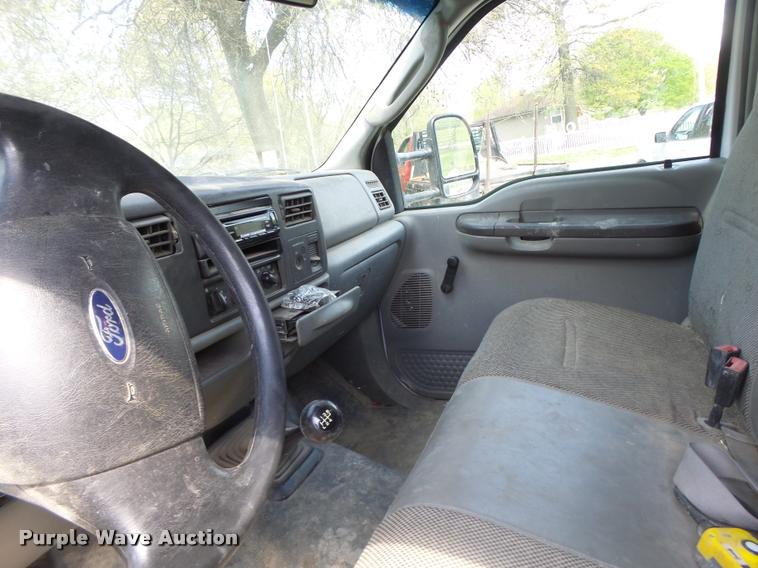 image for item DB1307 2004 Ford F350 flat dump bed pickup truck